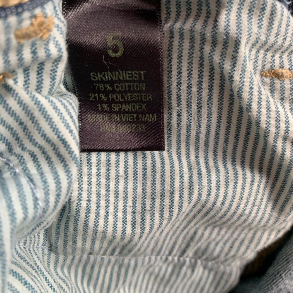 SkinnyJeans - Picture 5 of 5